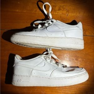 Nike 314192 117 Air Force 1 US 7 Older Kids' Sneakers - White